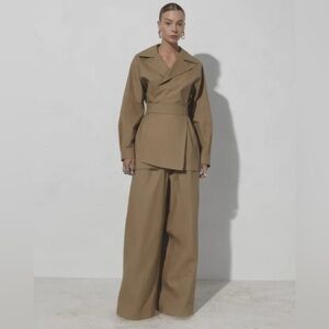 Elegant Tan Women's Suit Size L